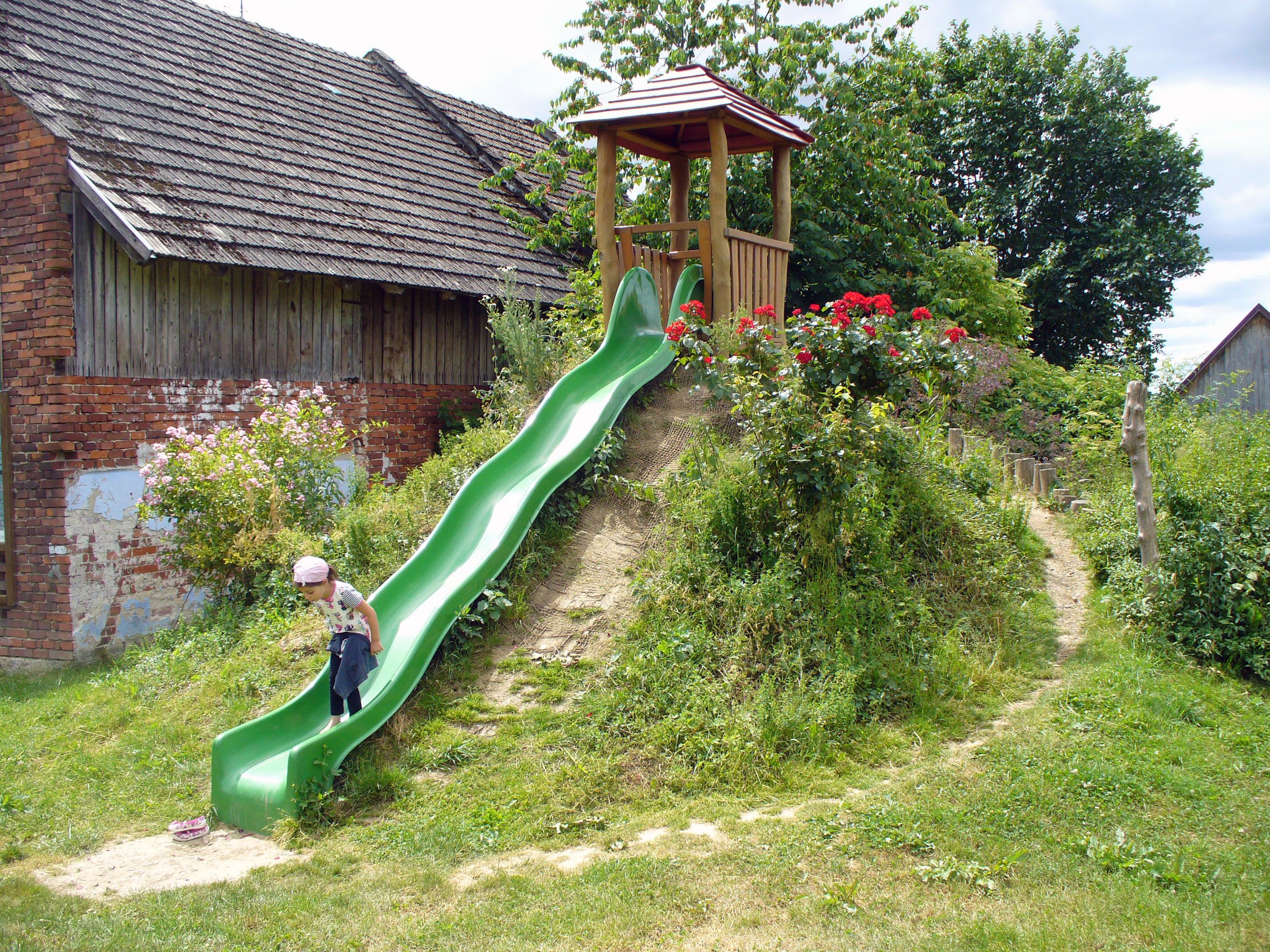 Children Playing PC Game  Copyright-free photo (by M. Vorel