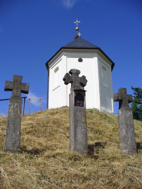 Three Crosses and Church Three Crosses and Church