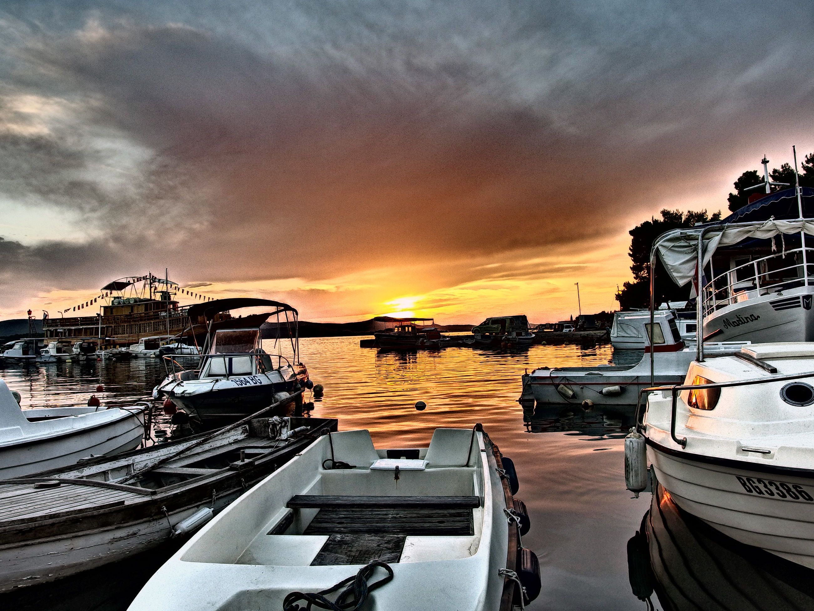 Sunset And Boats - LibreShot