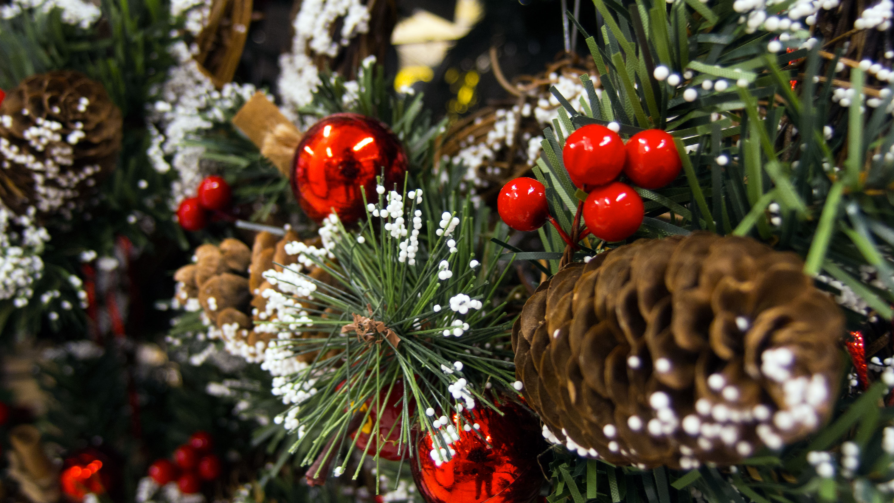 Christmas Tree Decorations Free Stock Photo Libreshot