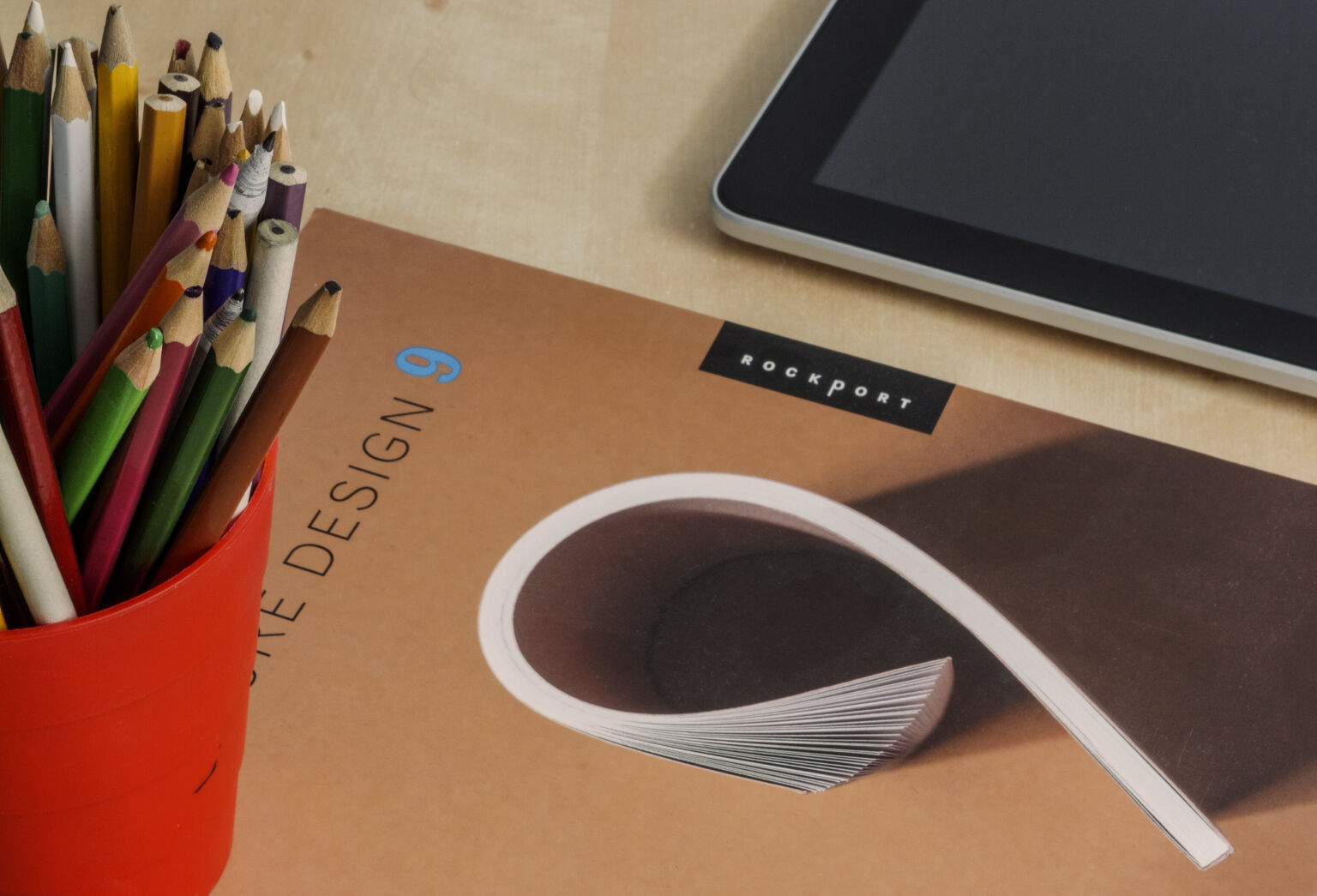 Design studio desk | Copyright-free photo (by M. Vorel) | LibreShot