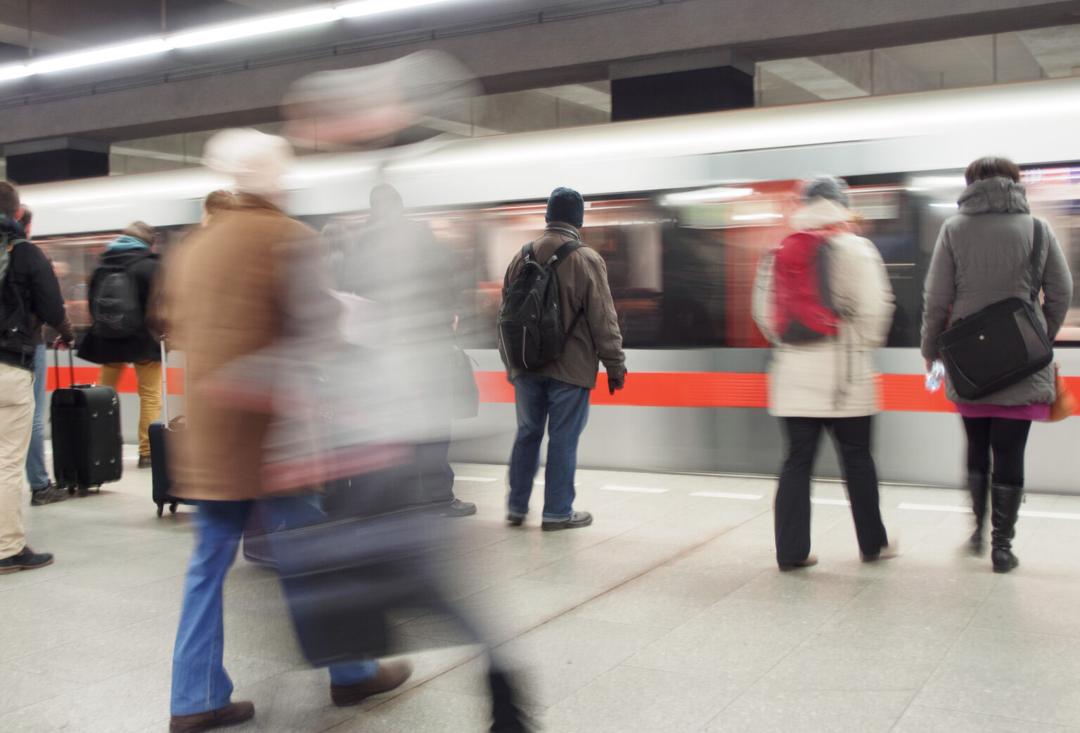 people-metro-station-1536x1043.jpg