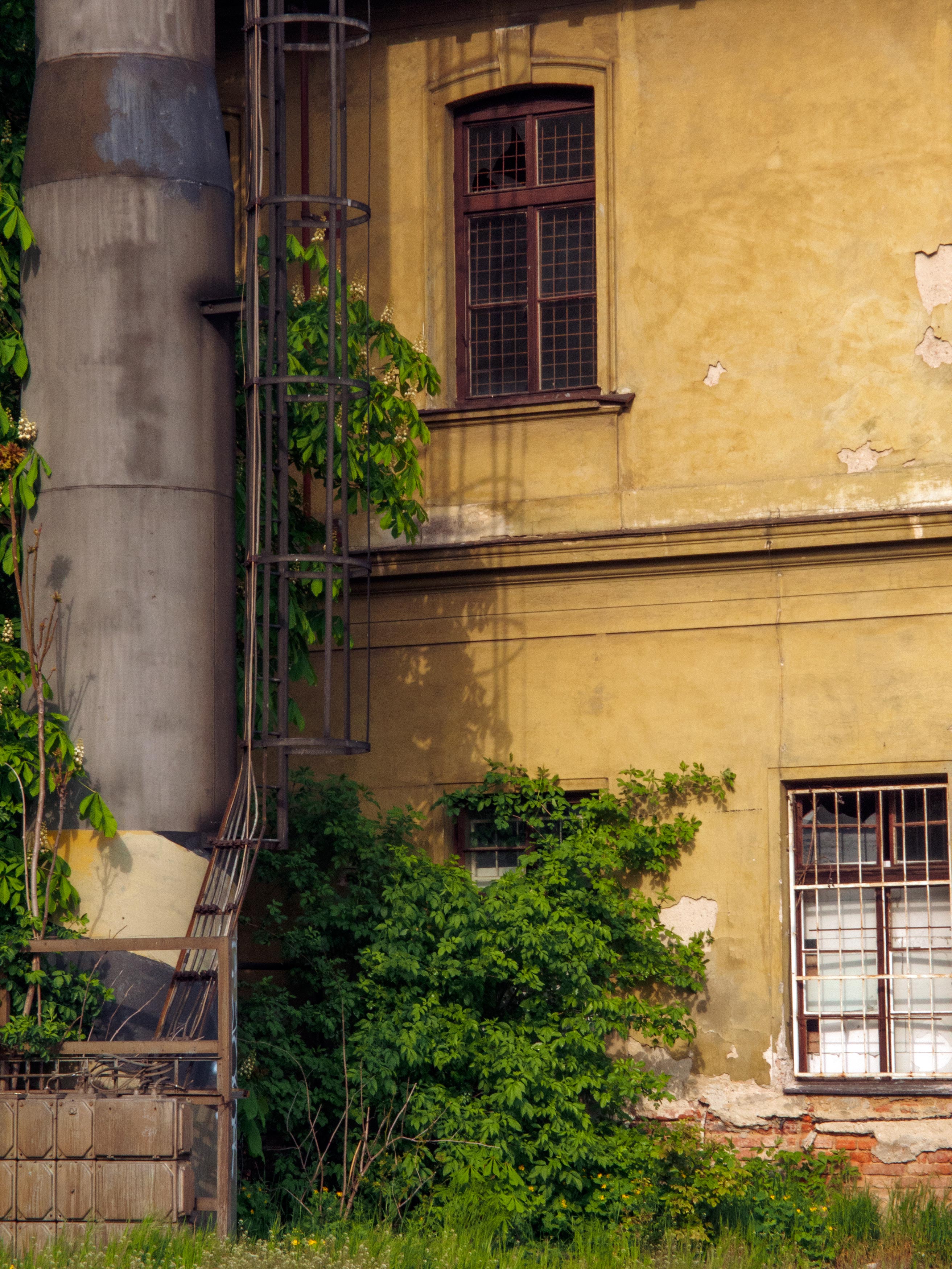 Old railway station building | Free Stock Photo | LibreShot