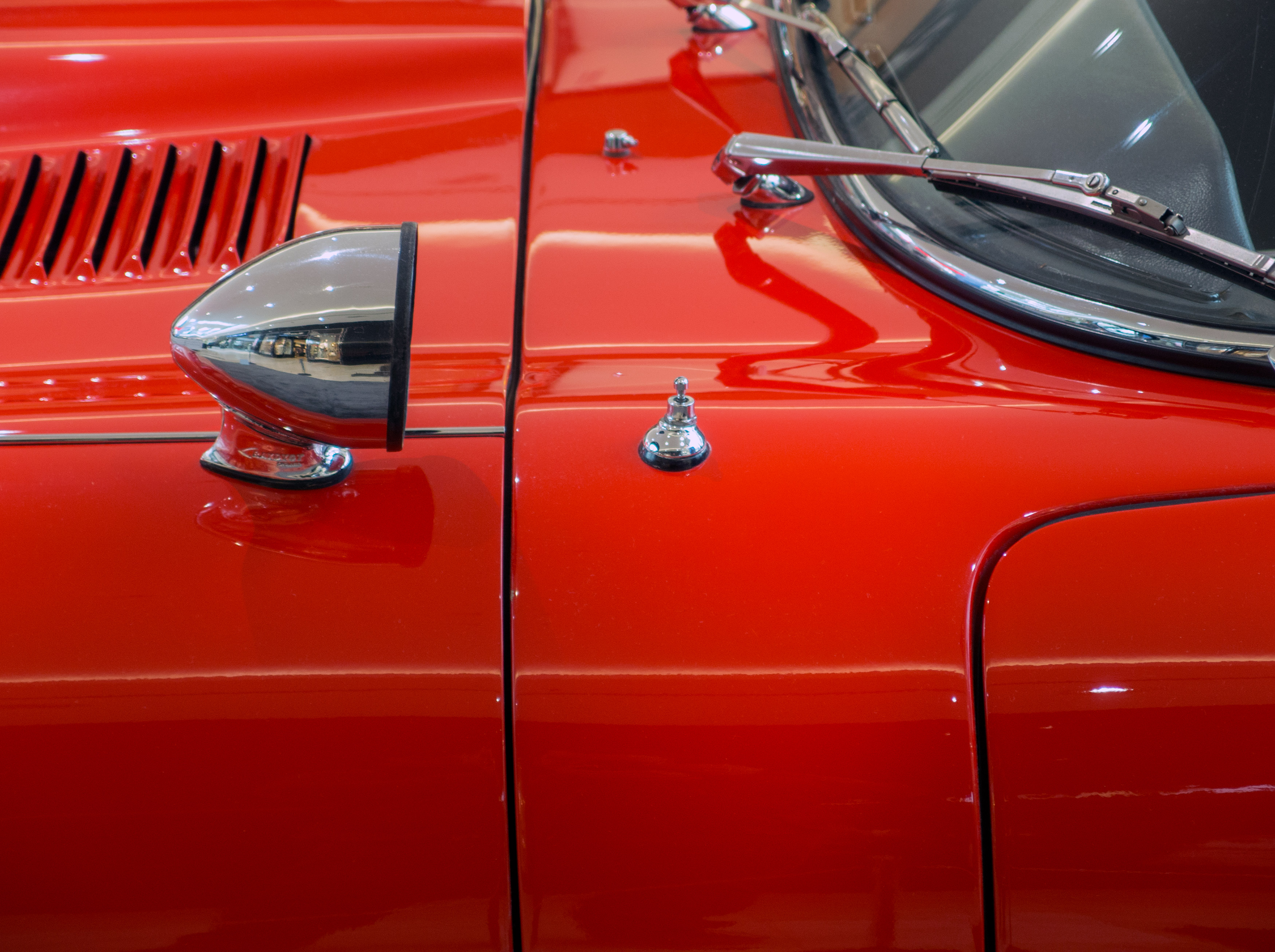 Closer car. Машина close up. Кузов авто крупный план. Красная машина крупный план. Car detail close-up.
