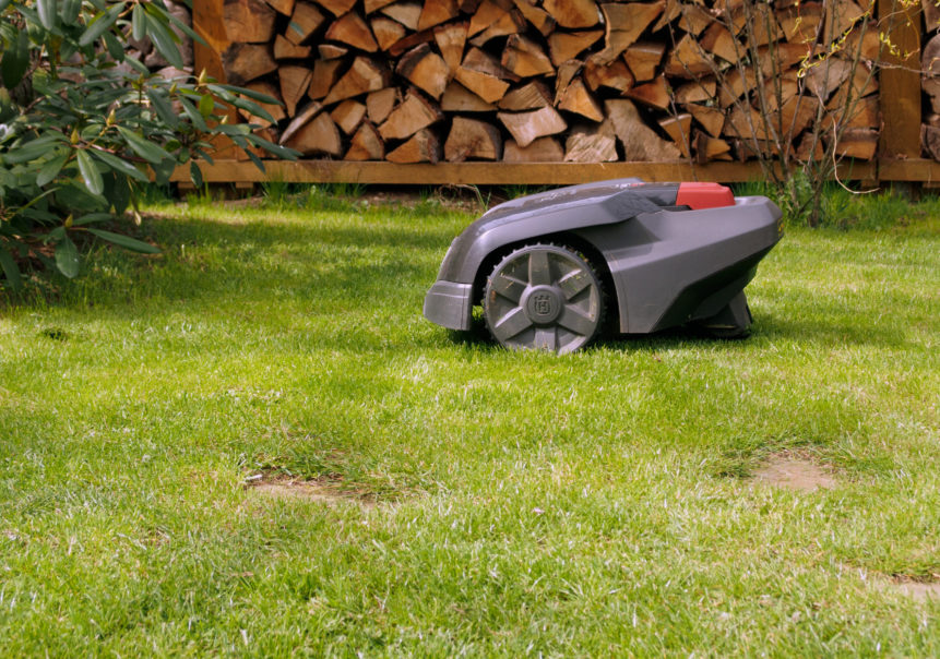 Robotic lawn mower - free stock picture