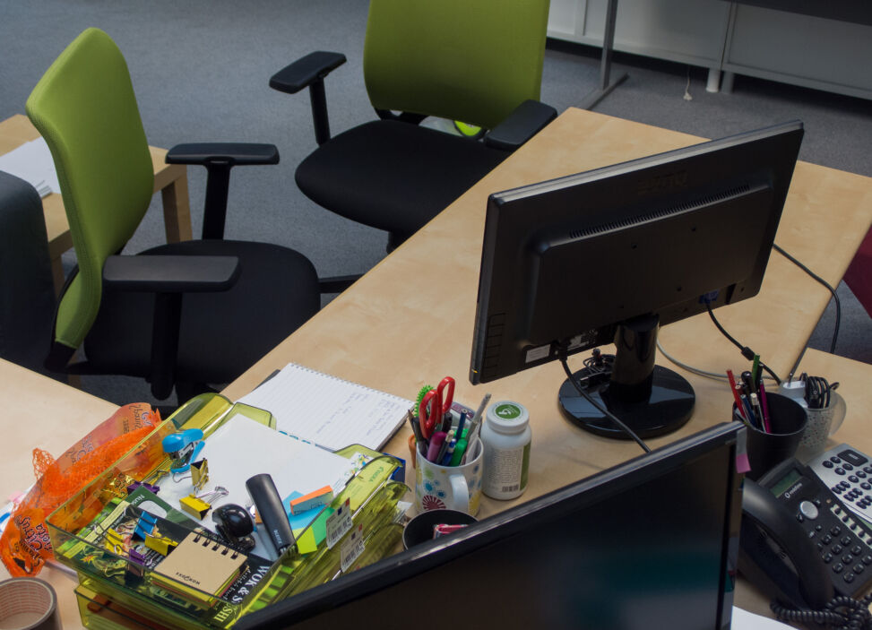 Office Desk And Chair | Copyright-free photo (by M. Vorel) | LibreShot