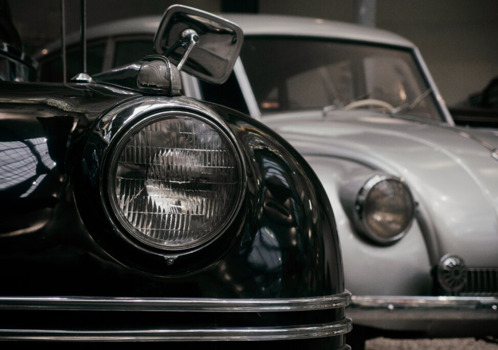 Old Car Lights | Copyright-free photo (by M. Vorel) | LibreShot