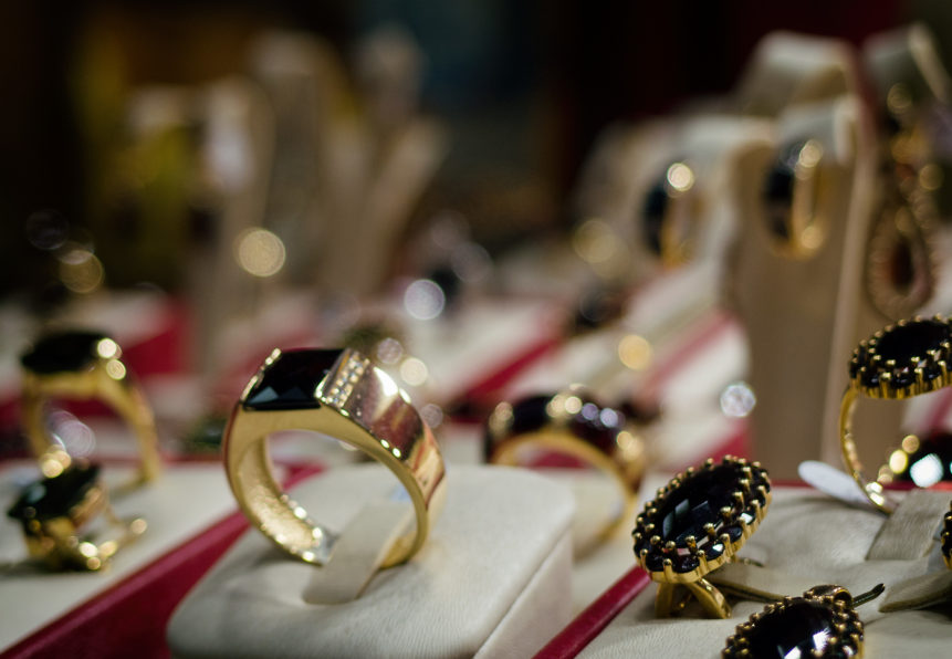 Wedding Rings With Bohemian Garnet