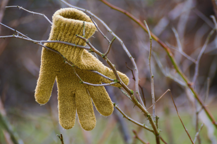 Lost children glove
