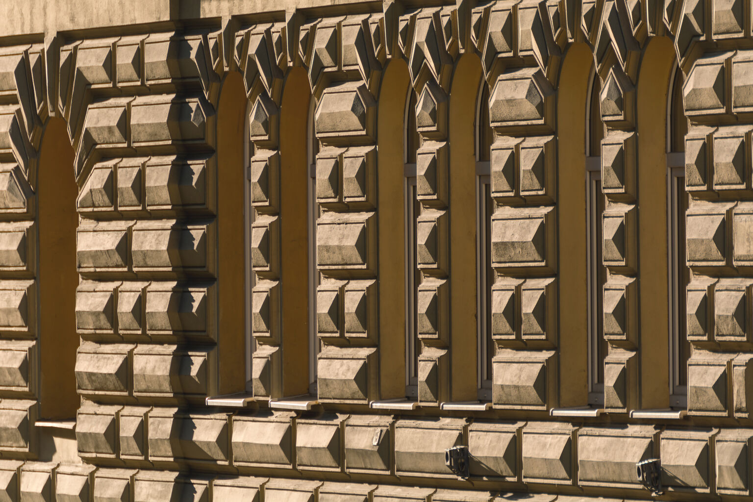 old-city-house-facade-free-stock-photo-libreshot