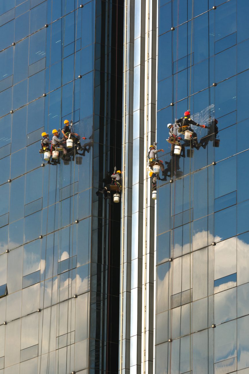 Skyscraper window washers