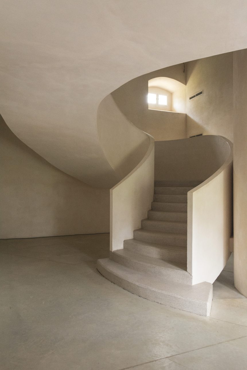 Rounded Staircase