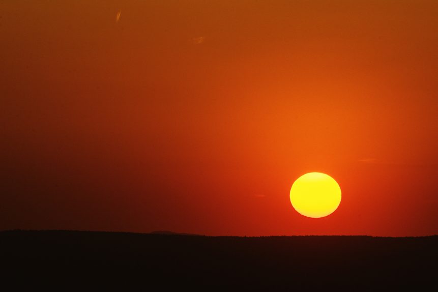 Minimalistic photo of sunset