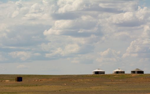 Yurtas en el desierto de Gobi