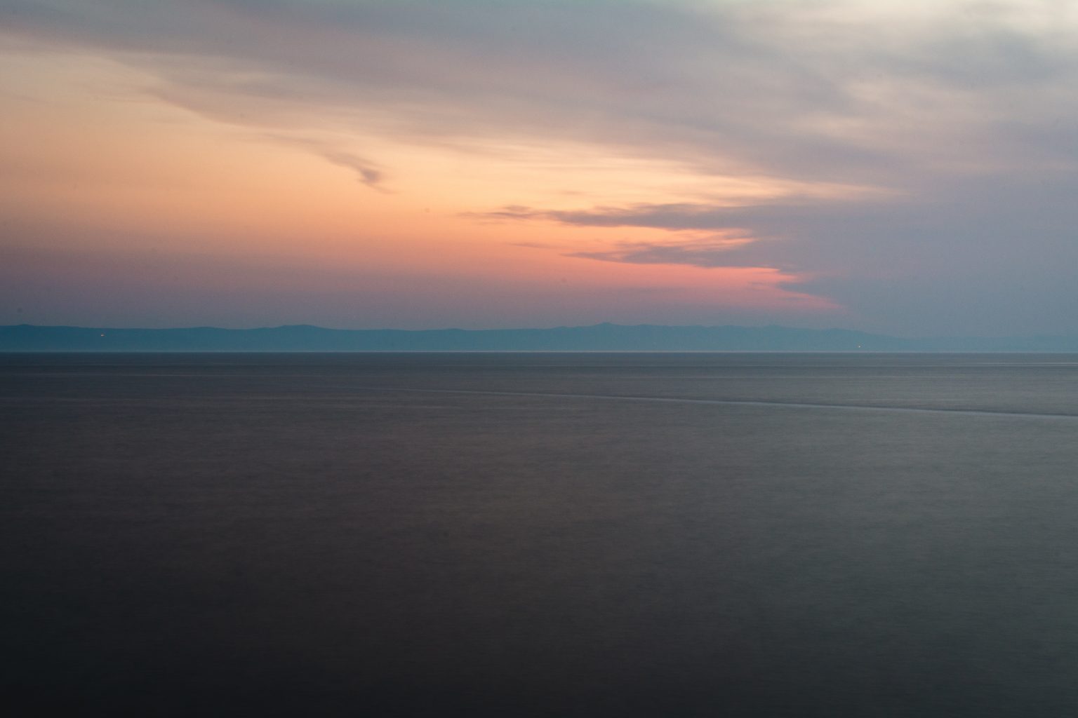 Minimal Sea Landscape | Copyright-free photo (by M. Vorel) | LibreShot